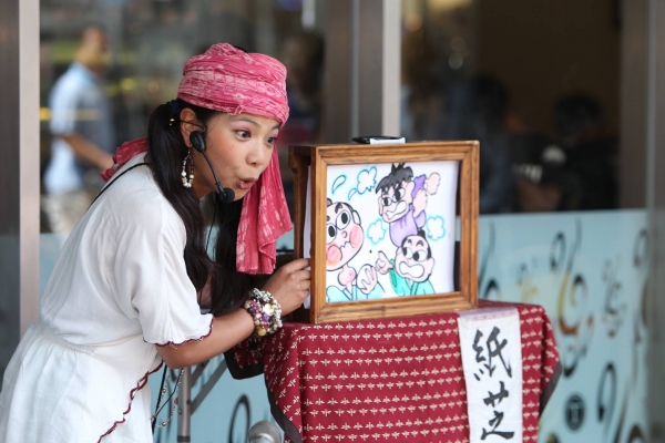 ご当地紙芝居師なっちゃん