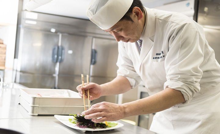 《別邸個止吹気亭ロイヤルスイート》毎月1回1組だけの部谷総料理長プロデュースの日 