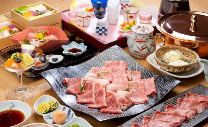 [One push of the proprietress! ] [Mainly seasonal sashimi & Wakasa beef shabu-shabu] Course meal & free drinks ♪ [Sakuratei] Breakfast: Japanese and Western buffet