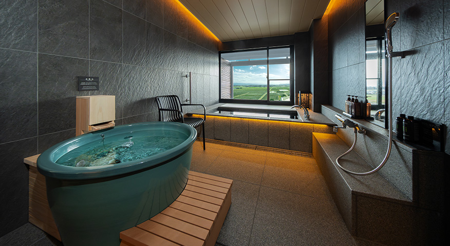 サウナ・水風呂＋半露天風呂付き和洋室