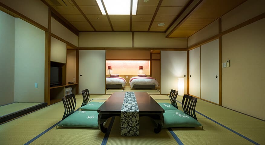 Japanese style room 12.5 tatami mats + twin bed type